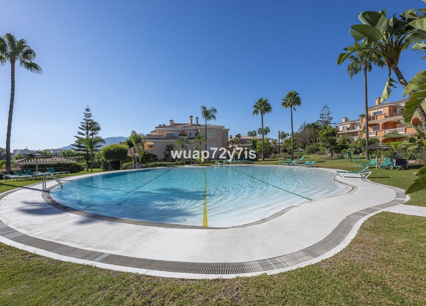 Resale - Apartment - Penthouse - Estepona - Estepona Centro