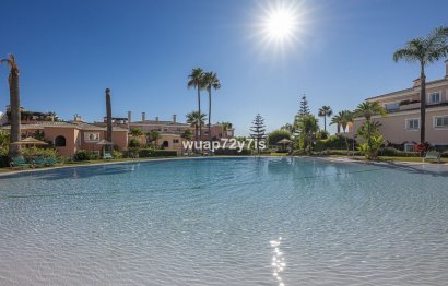 Resale - Apartment - Penthouse - Estepona - Estepona Centro