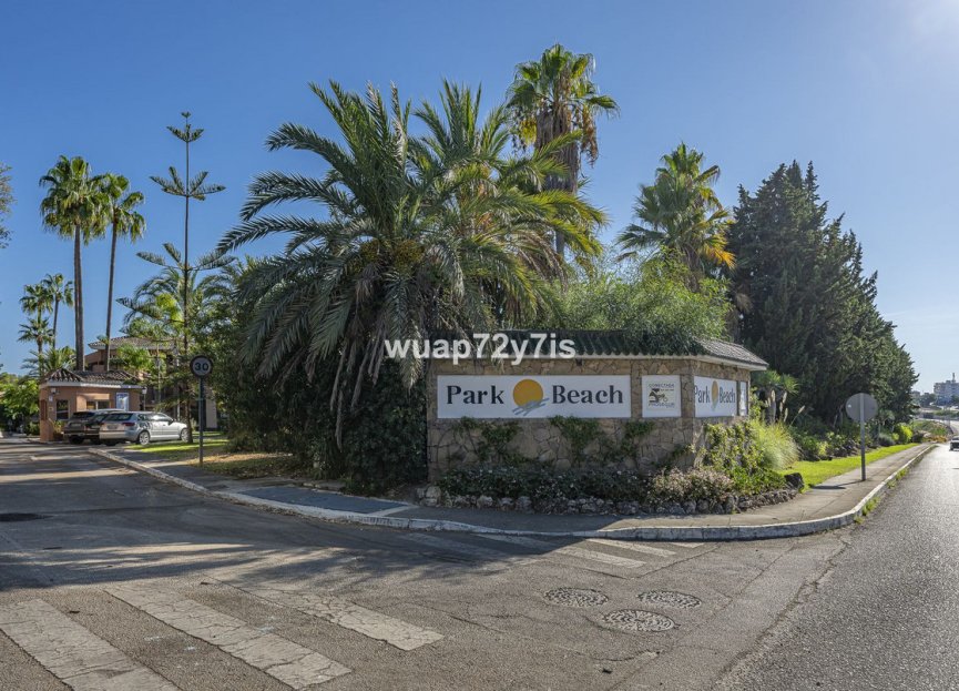 Resale - Apartment - Penthouse - Estepona - Estepona Centro