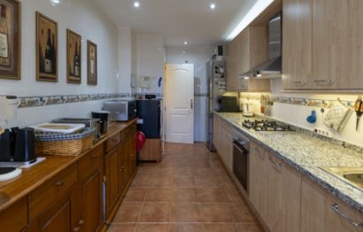 Resale - Apartment - Middle Floor Apartment - Marbella - San Pedro De Alcantara