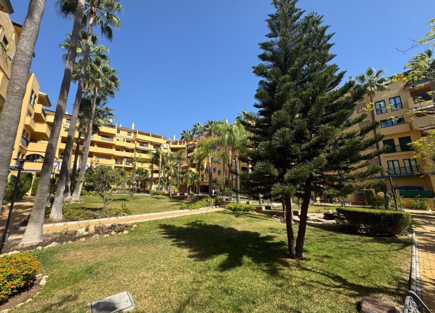 Resale - Apartment - Middle Floor Apartment - Marbella - San Pedro De Alcantara