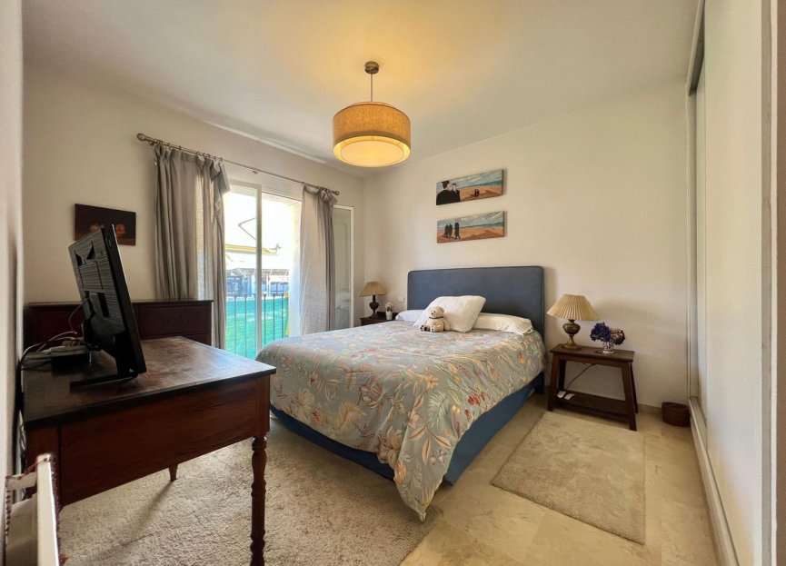 Resale - Apartment - Middle Floor Apartment - Marbella - Guadalmina Alta