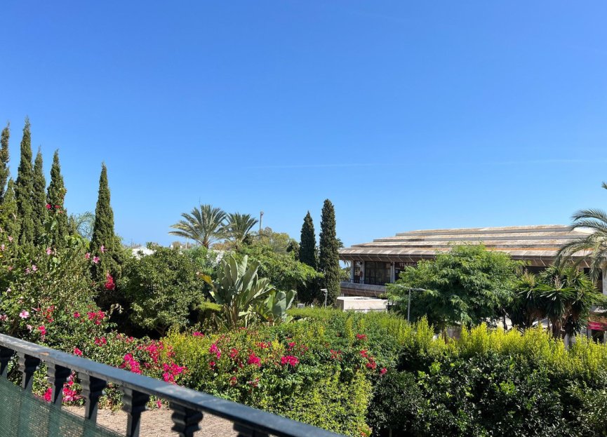 Resale - Apartment - Middle Floor Apartment - Marbella - Guadalmina Alta