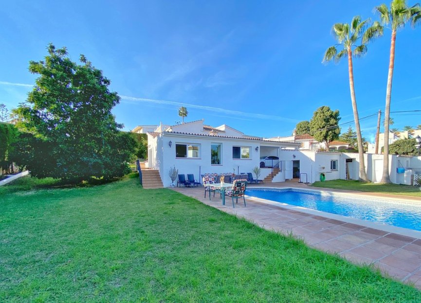 Resale - House - Detached Villa - Marbella - Marbella Centro