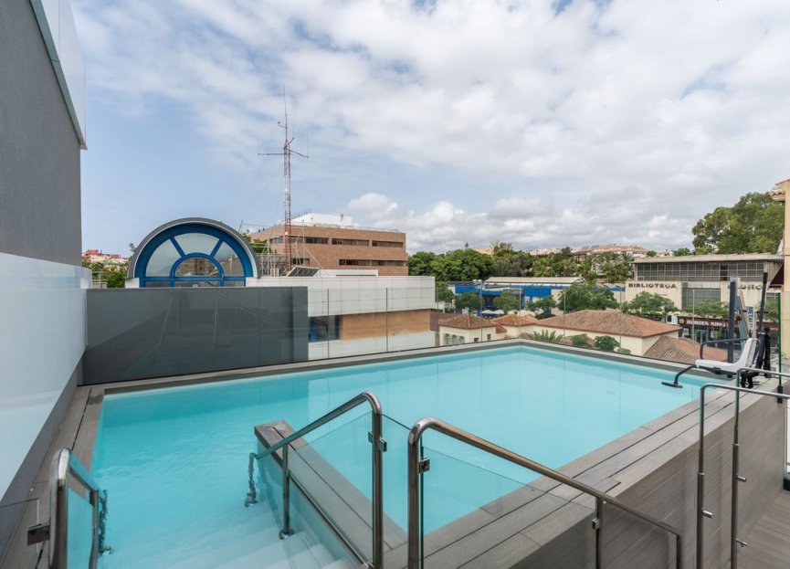 Resale - Apartment - Middle Floor Apartment - Fuengirola - Fuengirola Centro