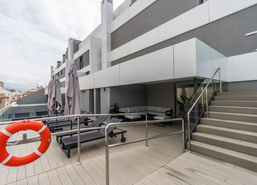 Resale - Apartment - Middle Floor Apartment - Fuengirola - Fuengirola Centro