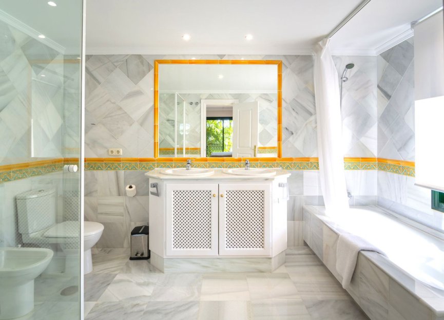 Resale - Apartment - Middle Floor Apartment - Benahavís - Monte Halcones