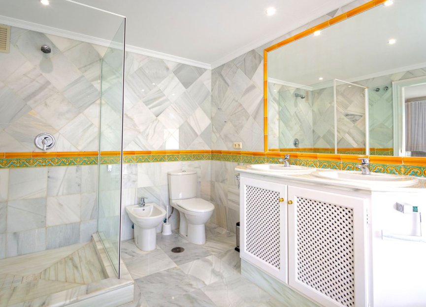 Resale - Apartment - Middle Floor Apartment - Benahavís - Monte Halcones