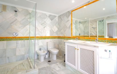 Resale - Apartment - Middle Floor Apartment - Benahavís - Monte Halcones