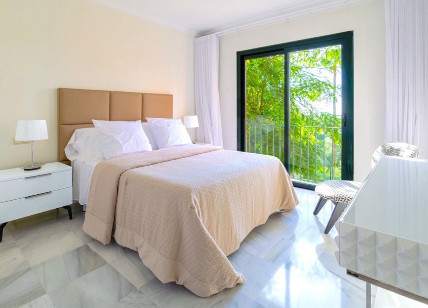 Resale - Apartment - Middle Floor Apartment - Benahavís - Monte Halcones