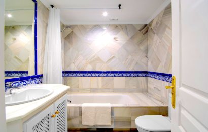 Resale - Apartment - Middle Floor Apartment - Benahavís - Monte Halcones