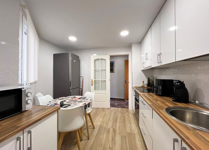 Resale - Apartment - Middle Floor Apartment - Fuengirola - Fuengirola Centro