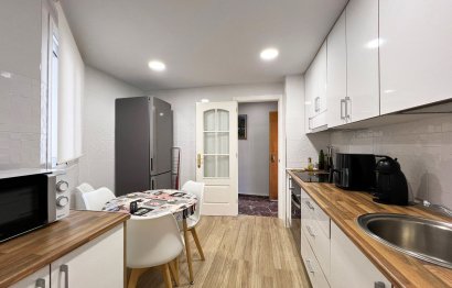 Resale - Apartment - Middle Floor Apartment - Fuengirola - Fuengirola Centro