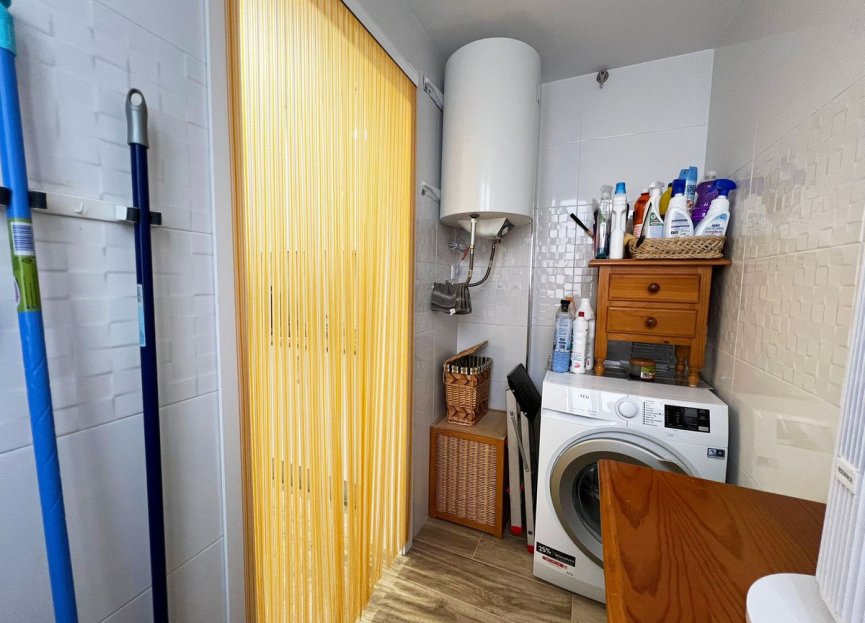 Resale - Apartment - Middle Floor Apartment - Fuengirola - Fuengirola Centro