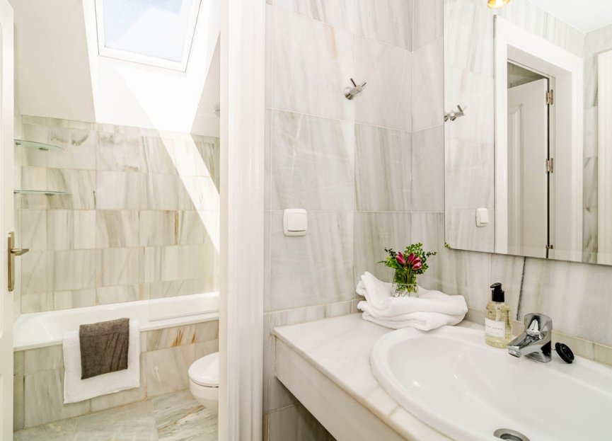 Reventa - Apartment - Penthouse - Marbella - Nueva Andalucia