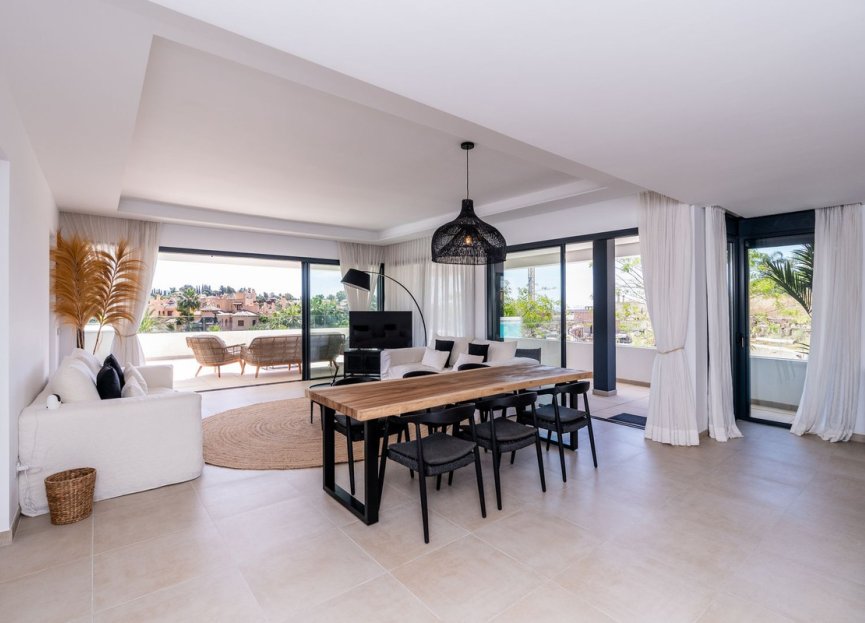 Resale - Apartment - Middle Floor Apartment - Estepona - Estepona Centro