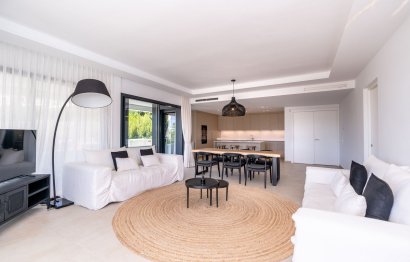 Resale - Apartment - Middle Floor Apartment - Estepona - Estepona Centro