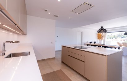 Resale - Apartment - Middle Floor Apartment - Estepona - Estepona Centro