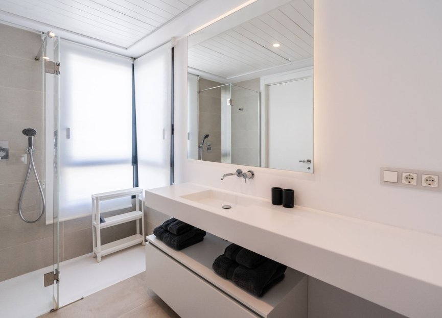 Resale - Apartment - Middle Floor Apartment - Estepona - Estepona Centro