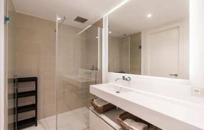 Resale - Apartment - Middle Floor Apartment - Estepona - Estepona Centro