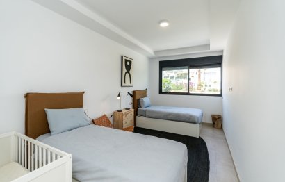 Resale - Apartment - Middle Floor Apartment - Estepona - Estepona Centro