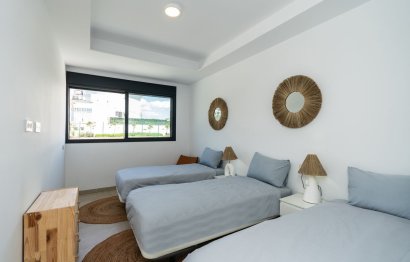 Resale - Apartment - Middle Floor Apartment - Estepona - Estepona Centro