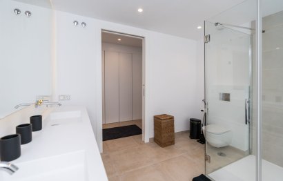 Resale - Apartment - Middle Floor Apartment - Estepona - Estepona Centro