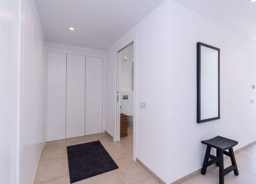 Resale - Apartment - Middle Floor Apartment - Estepona - Estepona Centro