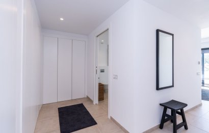 Resale - Apartment - Middle Floor Apartment - Estepona - Estepona Centro