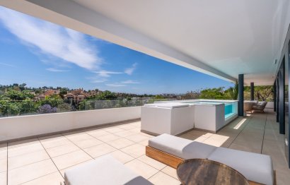 Resale - Apartment - Middle Floor Apartment - Estepona - Estepona Centro