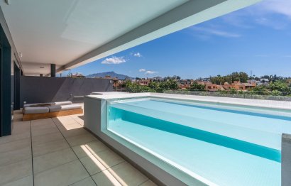 Resale - Apartment - Middle Floor Apartment - Estepona - Estepona Centro