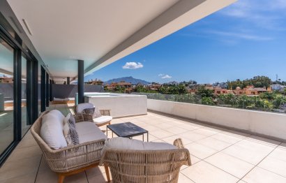 Resale - Apartment - Middle Floor Apartment - Estepona - Estepona Centro