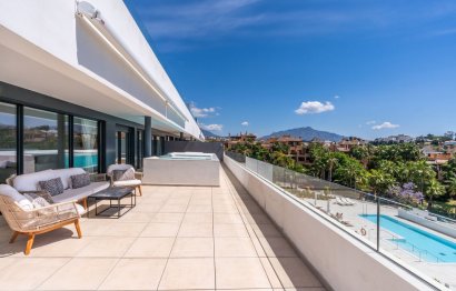 Resale - Apartment - Middle Floor Apartment - Estepona - Estepona Centro