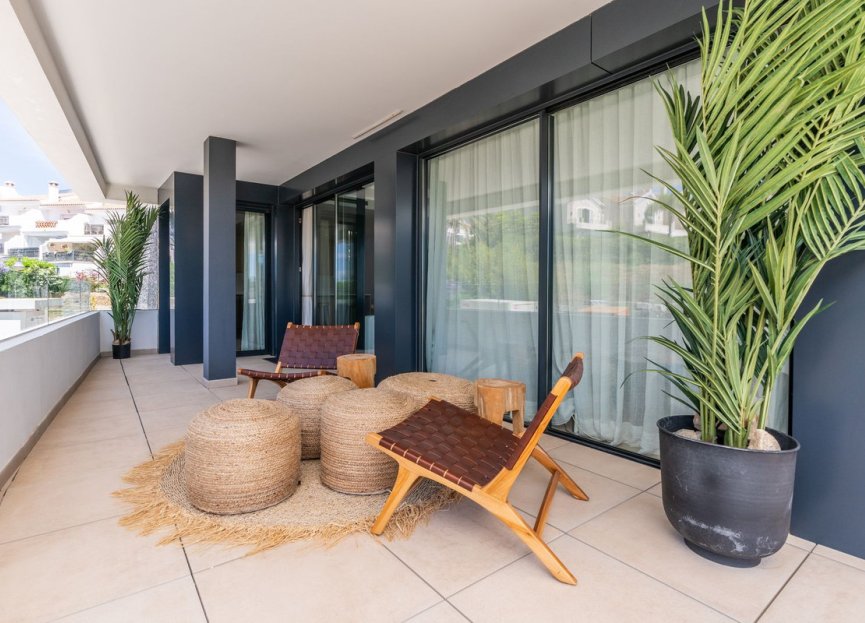 Resale - Apartment - Middle Floor Apartment - Estepona - Estepona Centro