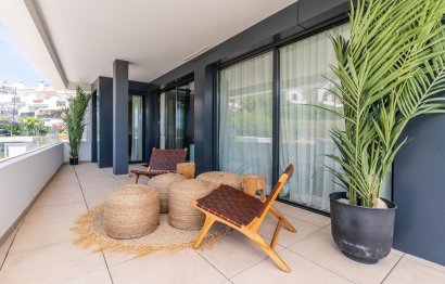 Resale - Apartment - Middle Floor Apartment - Estepona - Estepona Centro