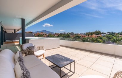 Resale - Apartment - Middle Floor Apartment - Estepona - Estepona Centro