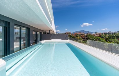 Resale - Apartment - Middle Floor Apartment - Estepona - Estepona Centro