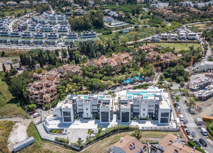 Resale - Apartment - Middle Floor Apartment - Estepona - Estepona Centro