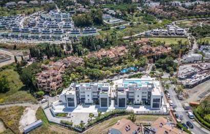 Resale - Apartment - Middle Floor Apartment - Estepona - Estepona Centro