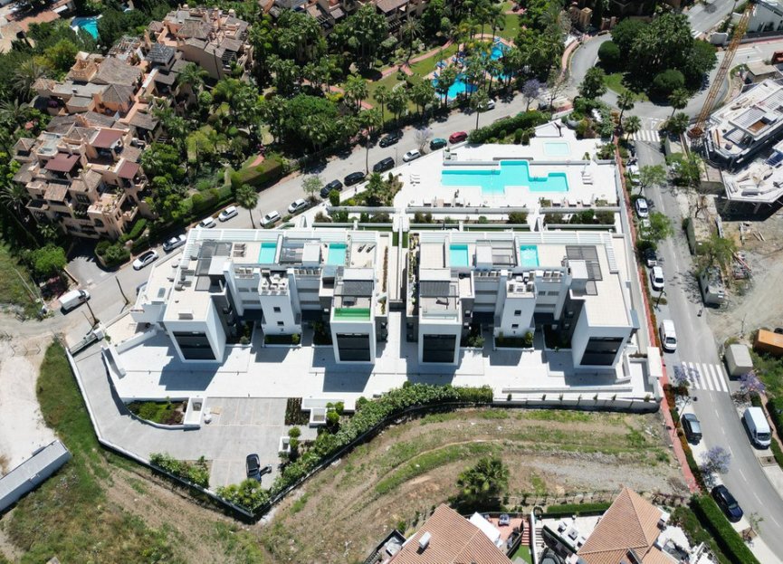 Resale - Apartment - Middle Floor Apartment - Estepona - Estepona Centro