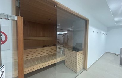 Resale - Apartment - Middle Floor Apartment - Estepona - Estepona Centro