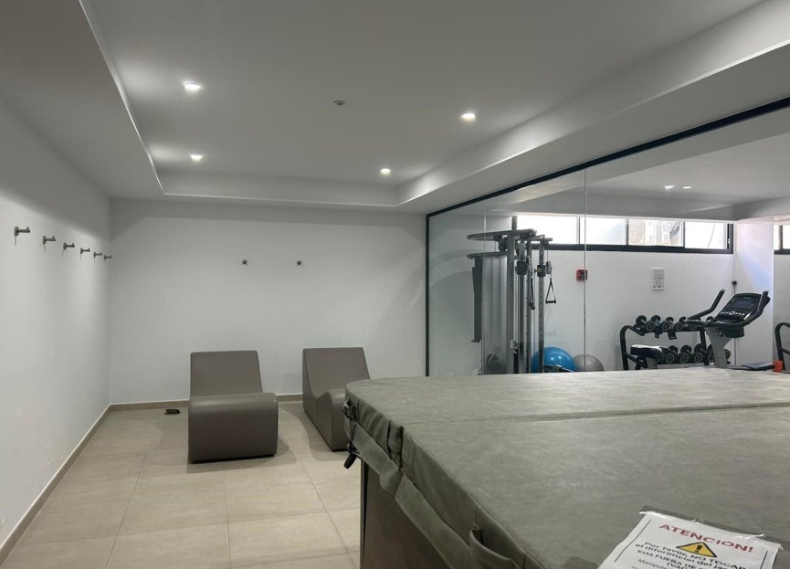 Resale - Apartment - Middle Floor Apartment - Estepona - Estepona Centro