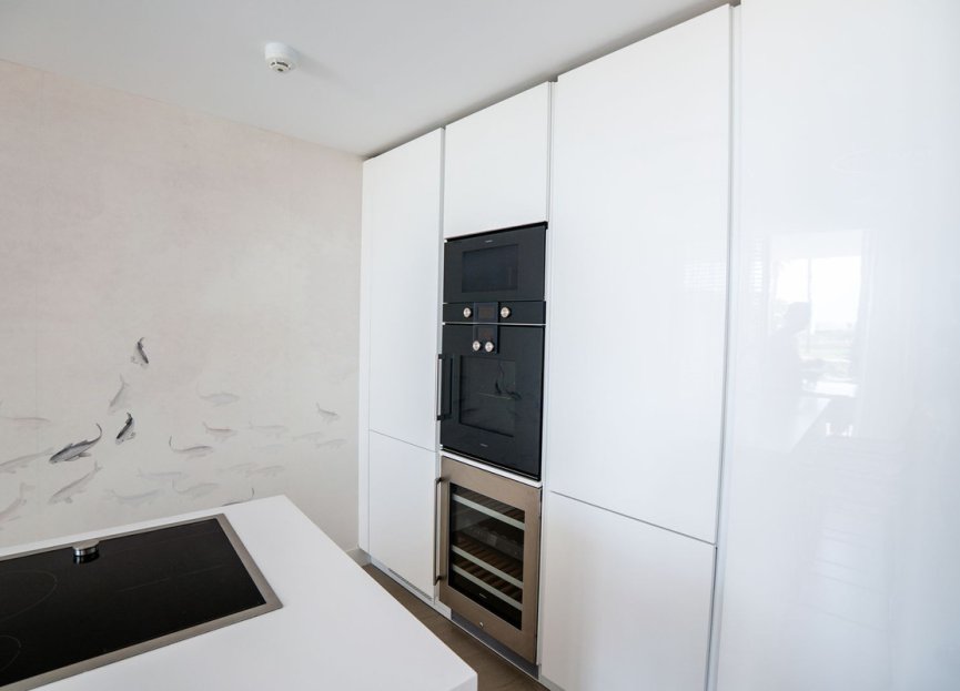 Resale - Ground floor apartment - Estepona - Estepona Centro