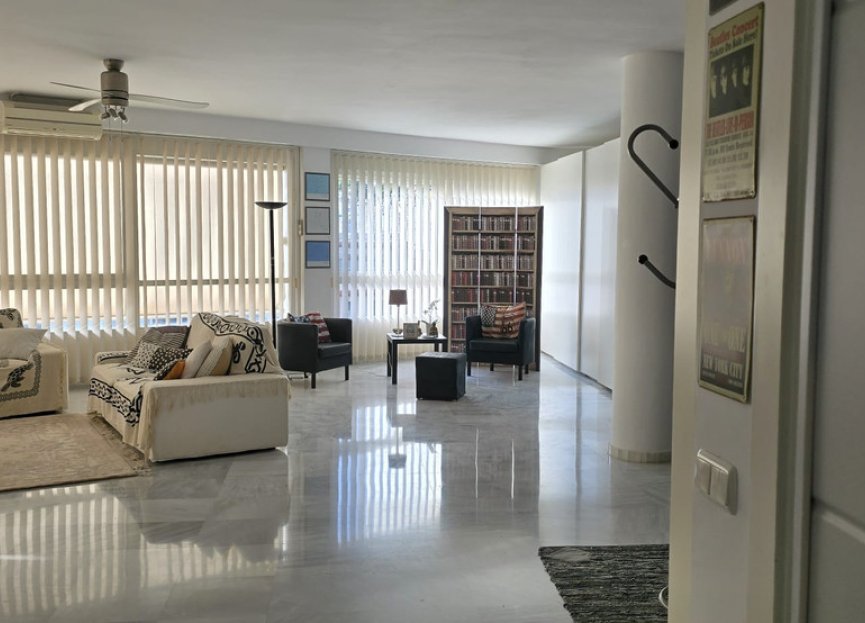Resale - Apartment - Middle Floor Apartment - Marbella - Marbella Centro