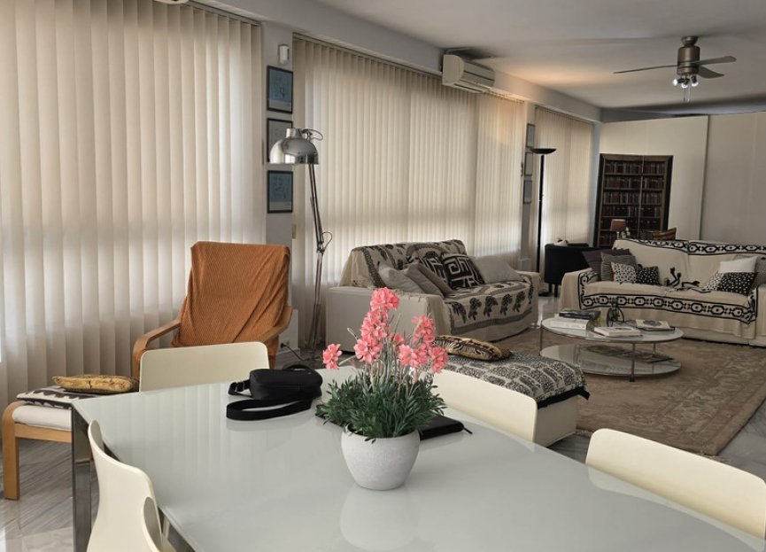 Resale - Apartment - Middle Floor Apartment - Marbella - Marbella Centro