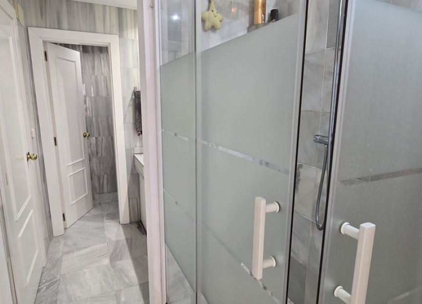 Resale - Apartment - Middle Floor Apartment - Marbella - Marbella Centro