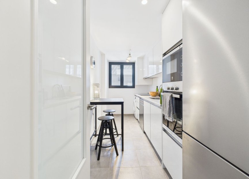 Reventa - Apartment - Middle Floor Apartment - Estepona - Estepona Centro