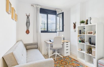 Reventa - Apartment - Middle Floor Apartment - Estepona - Estepona Centro