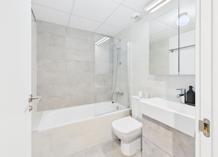 Reventa - Apartment - Middle Floor Apartment - Estepona - Estepona Centro