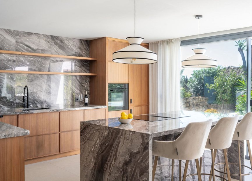 Resale - House - Detached Villa - Marbella - Nueva Andalucia